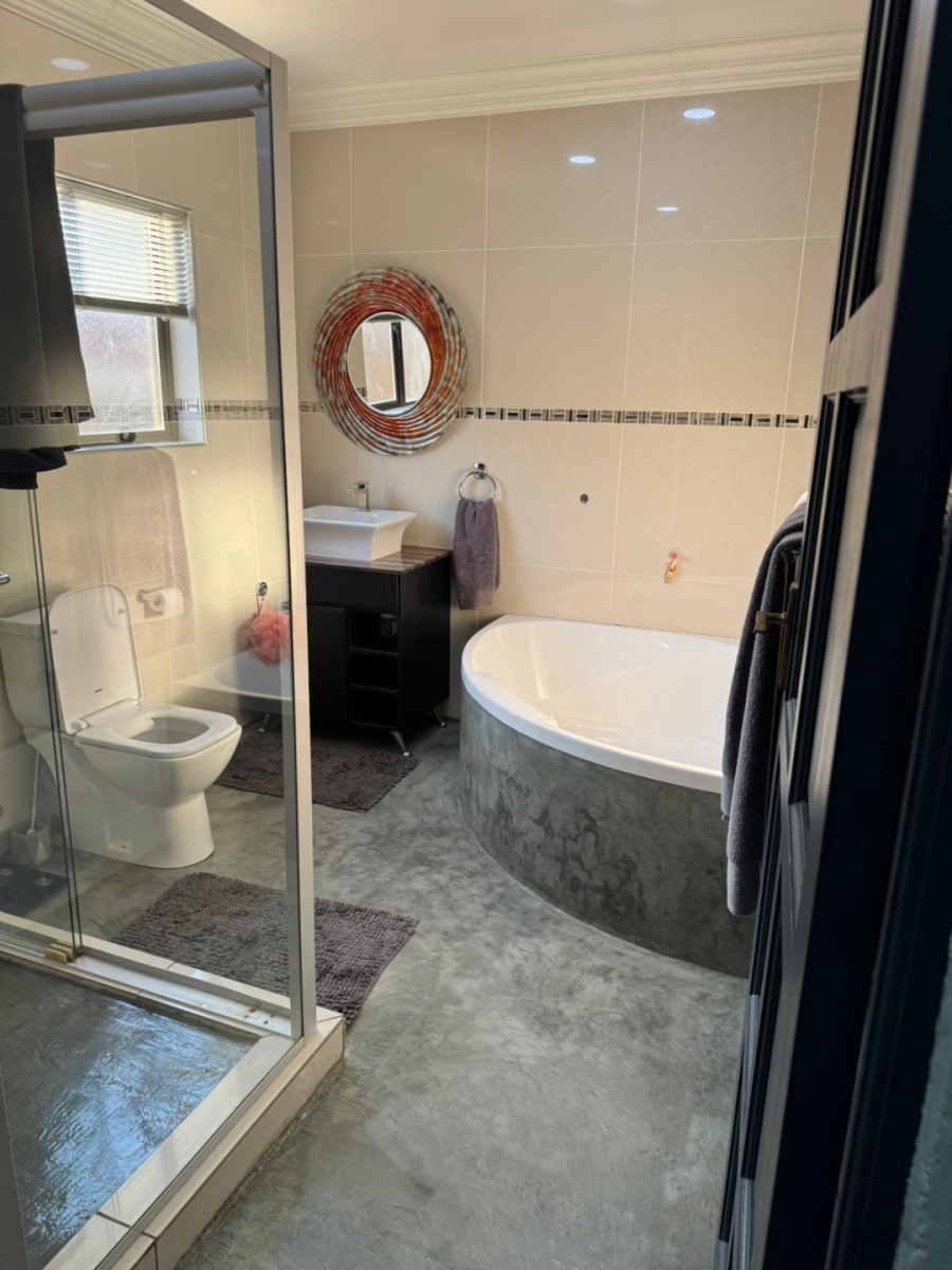 3 Bedroom Property for Sale in Wilkoppies North West